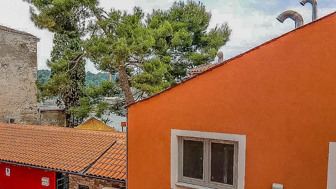 Appartamento Charming In Heart Of Rovigno
