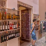 Charming Apartment In Heart Of Rovinj